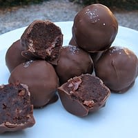 chocolate cake balls